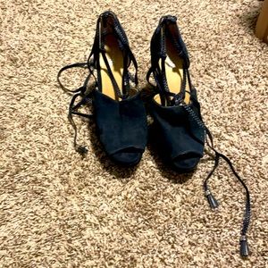 Velvet Wedges with wrap around tassels